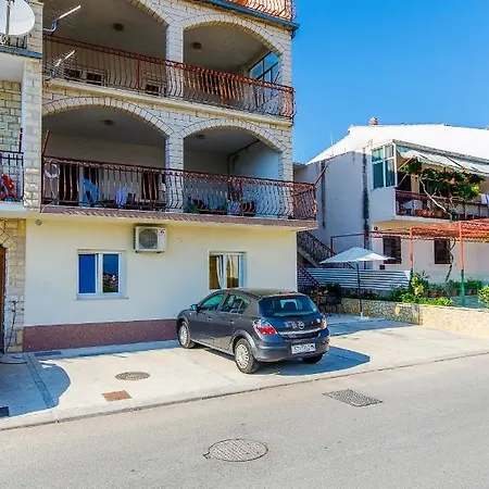 Matea * Split
